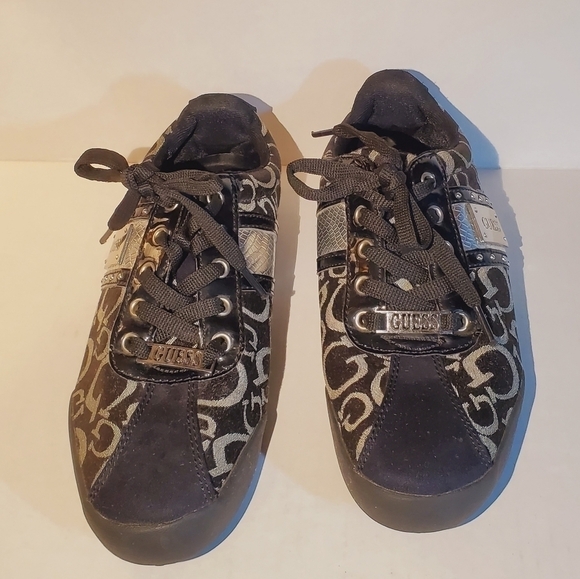 G Guess Wgreina Canvas Logo Black Gray Sneakers Walking Athletic Size 6.5 - Picture 2 of 6